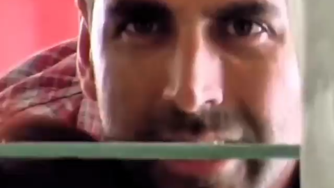 Lekin ye sala kar kya raha hai meme download