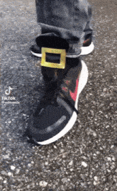 shoe face meme